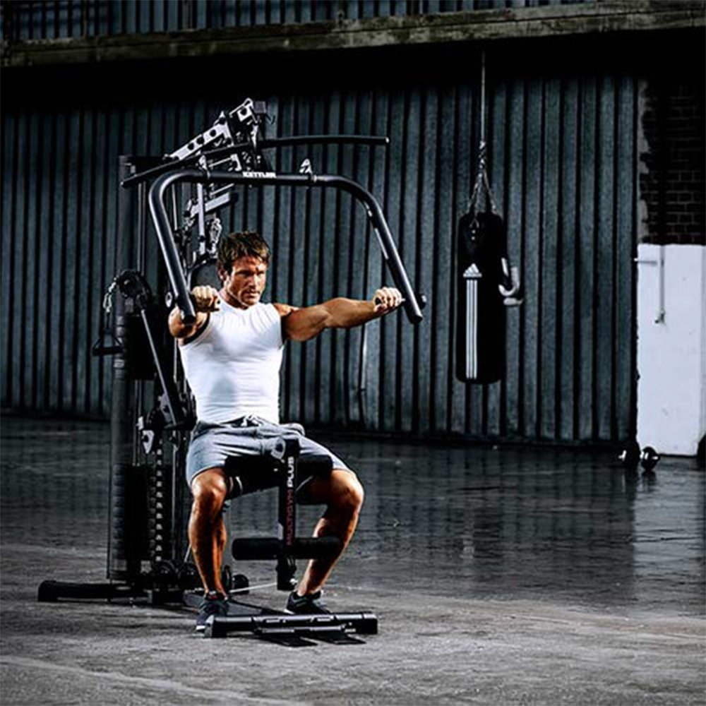 Treniruotė su KETTLER MULTIGYM PLUS 4 jėgos treniruokliu