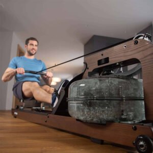 KETTLER ROWER H2O vandens irklavimo treniruoklis su vandens baku treniruotės metu